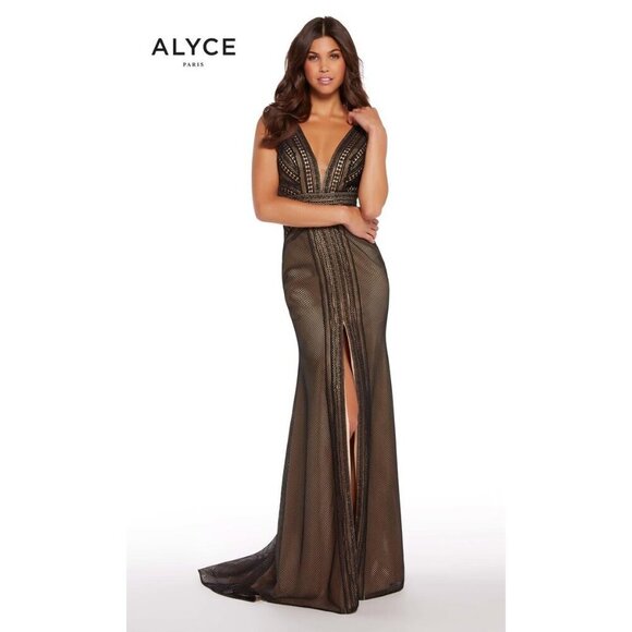 Alyce Paris Dresses & Skirts - Alyce Black Lace Formal Prom Gown SZ 8 Goth Regency Long Train